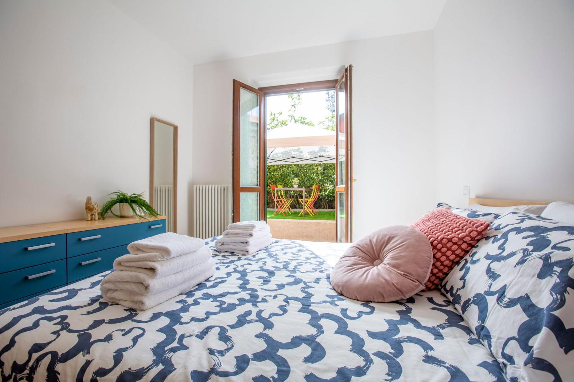 Como Lake - Lakeside Bliss Mandello del Lario Exterior photo