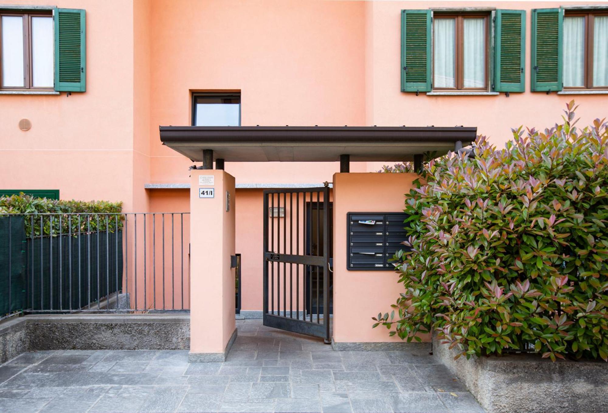 Como Lake - Lakeside Bliss Mandello del Lario Exterior photo