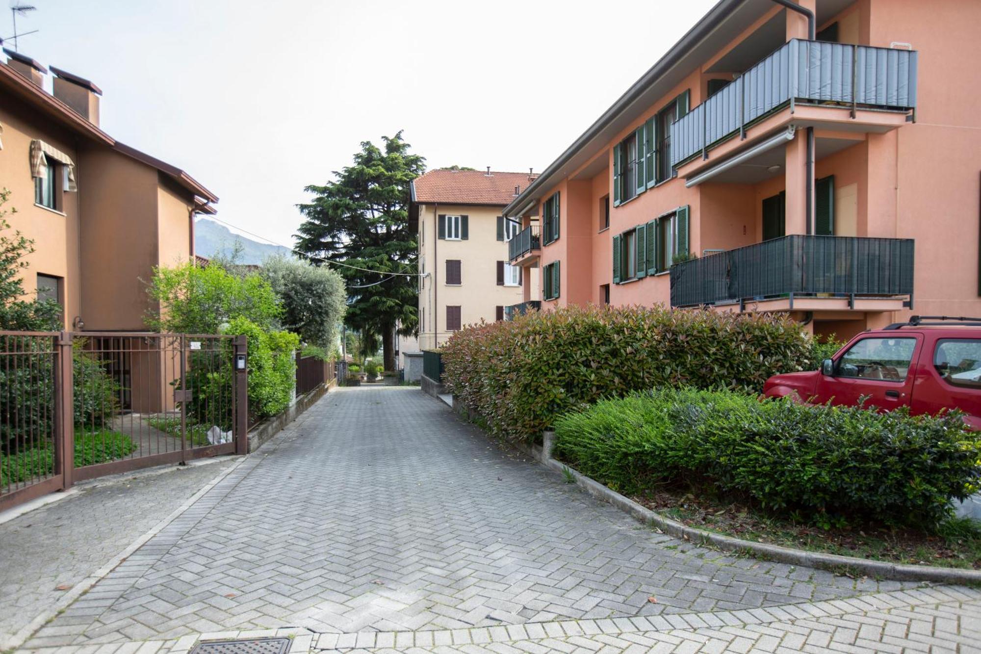 Como Lake - Lakeside Bliss Mandello del Lario Exterior photo