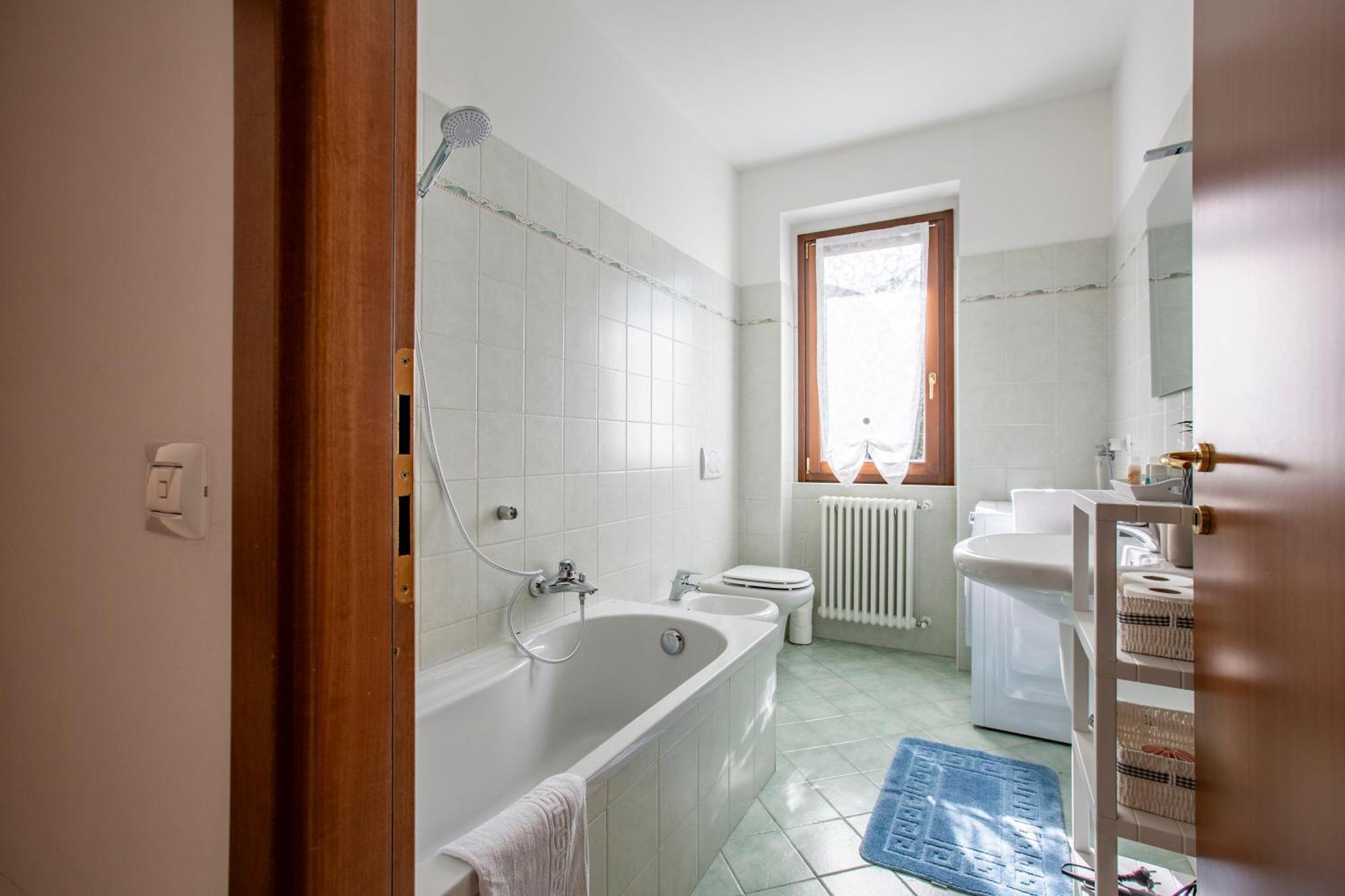 Como Lake - Lakeside Bliss Mandello del Lario Exterior photo