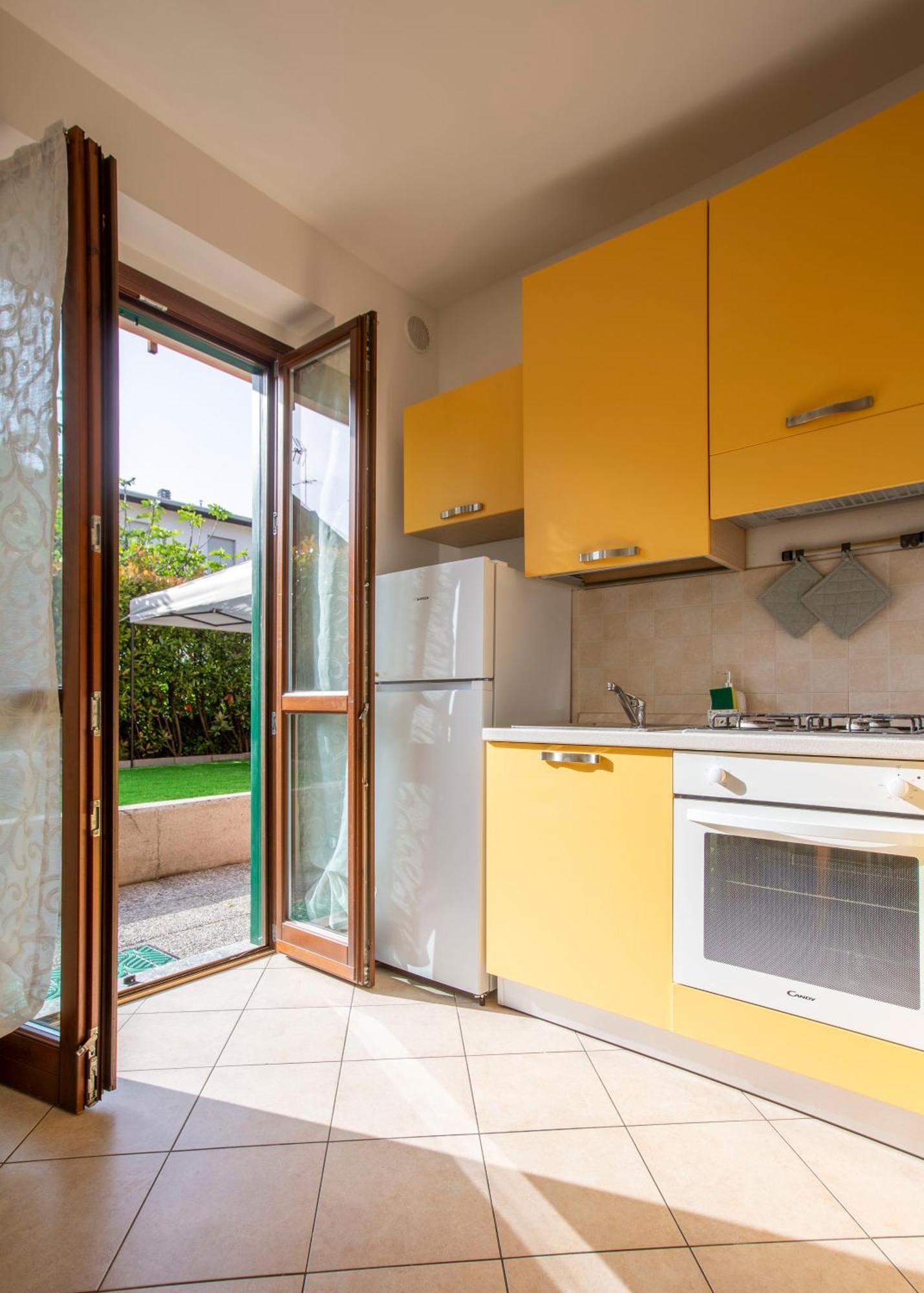Como Lake - Lakeside Bliss Mandello del Lario Exterior photo
